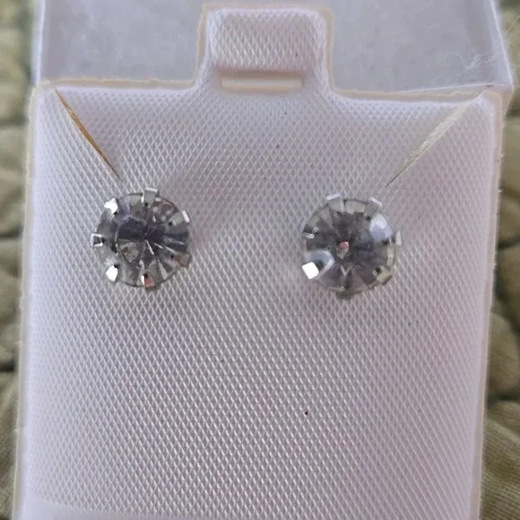 Sterling silver CZ crystal stud earrings - Picture 3 of 3